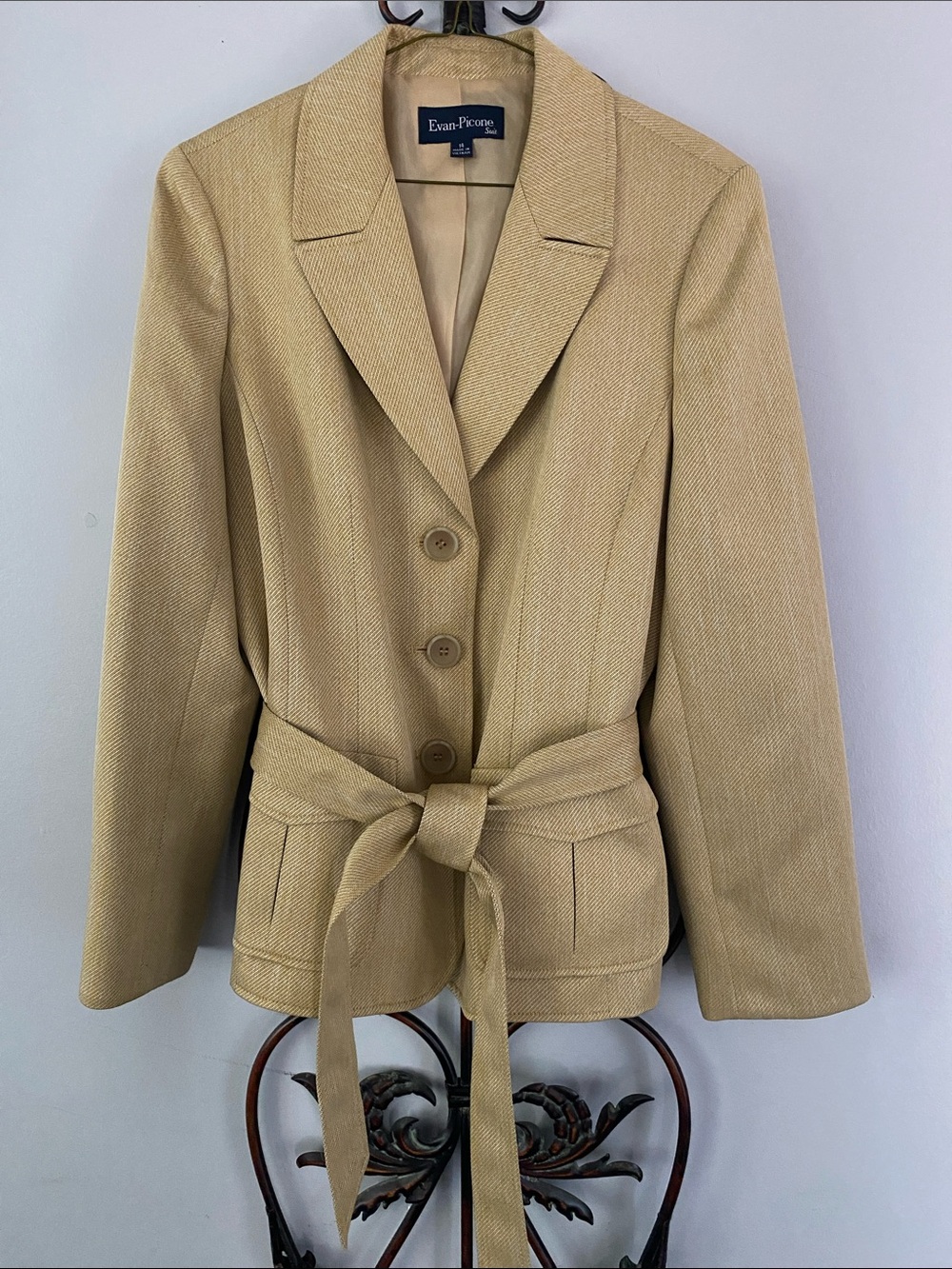 Evan Picone Women’s Light Tan Belted Blazer Jacket